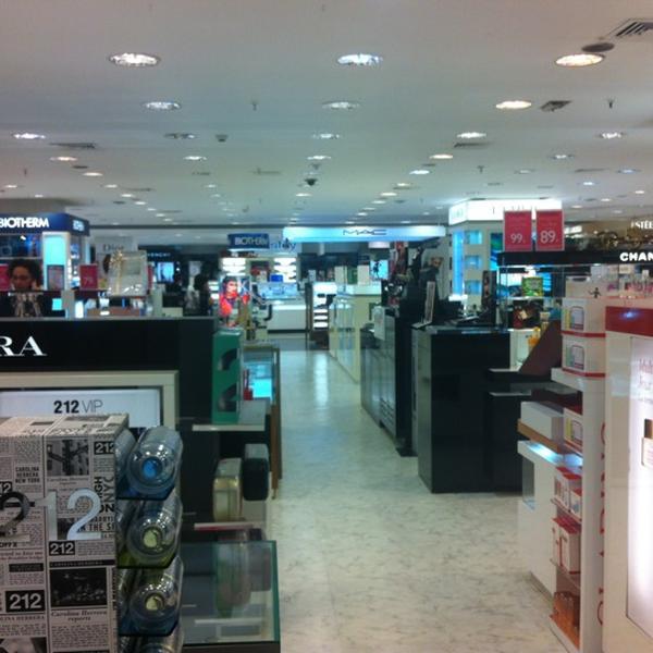 Photo taken at El Corte Inglés by Javier Cano on 10/30/2012