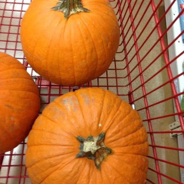 Photo taken at Trader Joe's by Mike L. on 10/6/2012-加利福尼亚州科罗纳卡波特大街2790号 Photo taken at Trader Joe's by Mike L. on 10/6/2012