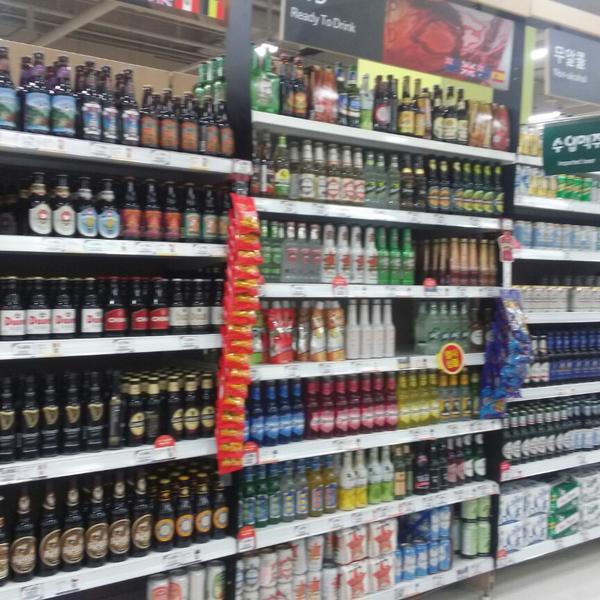 Photo taken at 홈플러스 (Home plus) by Chaeha L. on 11/3/2014-京畿道城南盆唐151 Photo taken at 홈플러스 (Home plus) by Chaeha L. on 11/3/2014