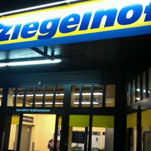 Photo taken at EDEKA aktiv by Robert B. on 10/2/2012