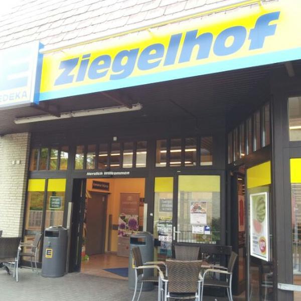 Photo taken at EDEKA aktiv by Spezi A. on 5/18/2012