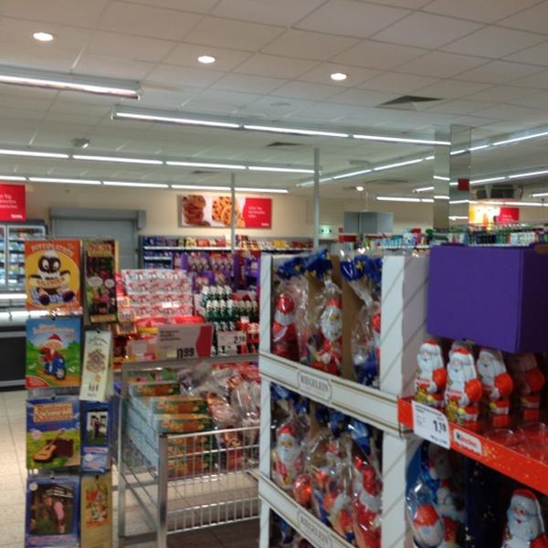 Rewe 梅克轮堡罗斯托克罗尔津大街21号