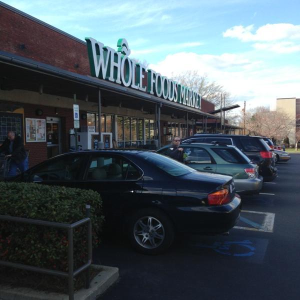 Photo taken at Whole Foods by Chuck N. on 3/27/2013-北卡罗莱纳 德罕621宽街(西主街道) Photo taken at Whole Foods by Chuck N. on 3/27/2013