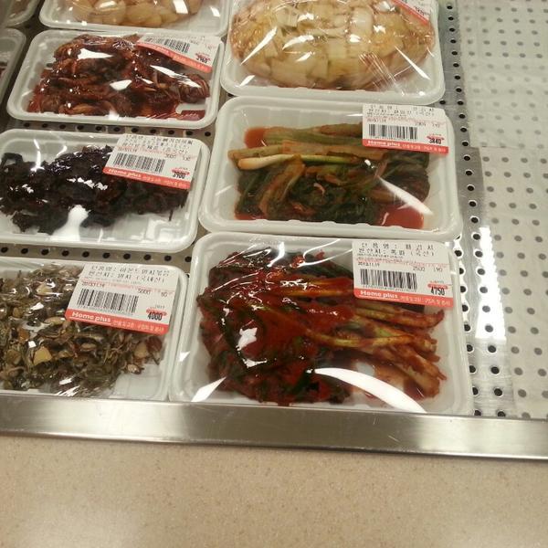 Photo taken at 홈플러스 (Home Plus) by Seungchul L. on 11/19/2013