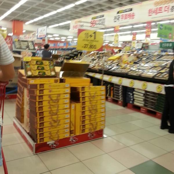 Photo taken at 홈플러스 (Home Plus) by Seungchul L. on 9/9/2013-庆尚北道庆州97 Photo taken at 홈플러스 (Home Plus) by Seungchul L. on 9/9/2013