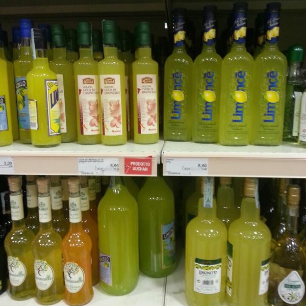 Photo taken at Auchan by Andrei E. on 6/5/2013-意大利伦巴第贝尔加莫卡尔杜奇大街55 Photo taken at Auchan by Andrei E. on 6/5/2013