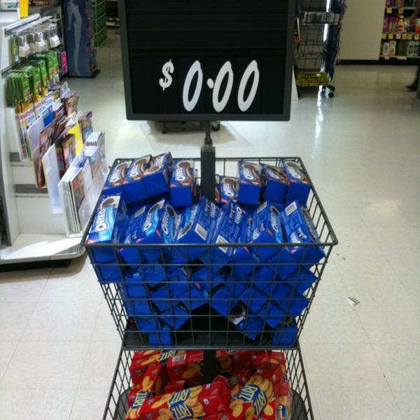 Photo taken at Countdown by Max B. on 8/5/2012