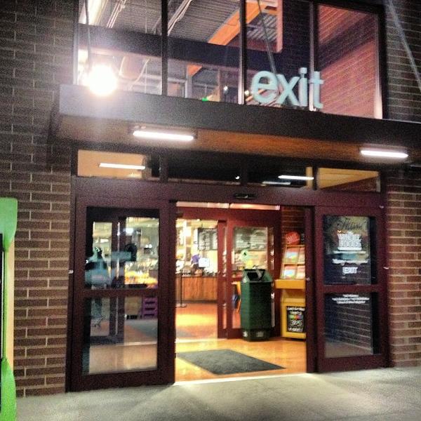 Photo taken at Whole Foods Market by Ben W. on 4/3/2013-爱达荷 博伊西百老汇大道401(前街) Photo taken at Whole Foods Market by Ben W. on 4/3/2013