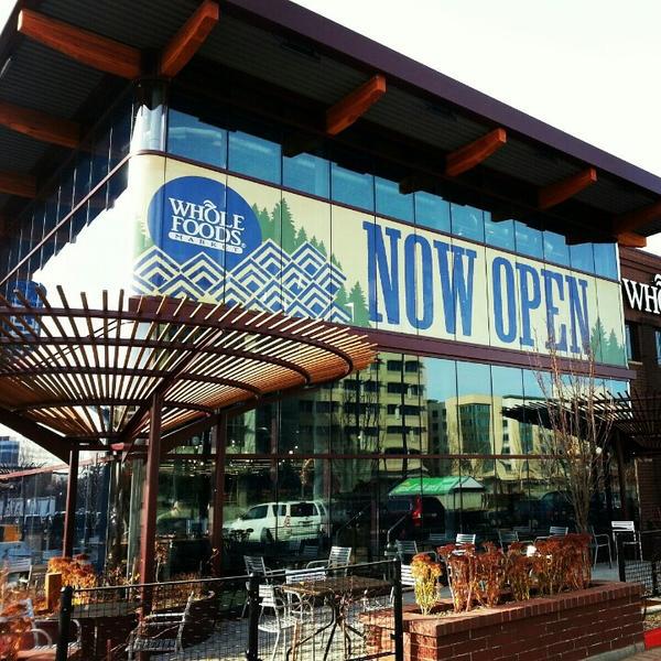 Photo taken at Whole Foods Market by Blake B. on 11/22/2012-爱达荷 博伊西百老汇大道401(前街) Photo taken at Whole Foods Market by Blake B. on 11/22/2012