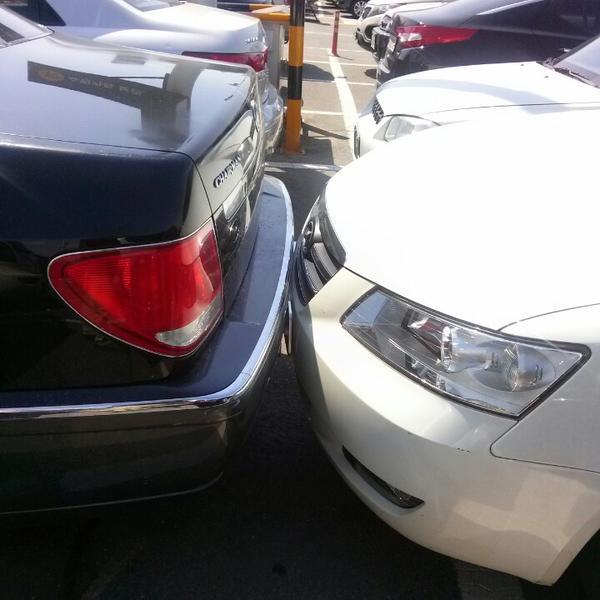 Photo taken at 이마트 / E-Mart by Aaron C. on 5/1/2013