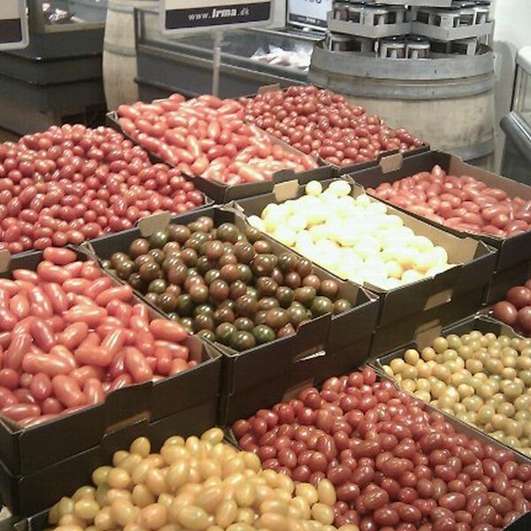 Photo taken at Irma by Jannie V. on 10/13/2012