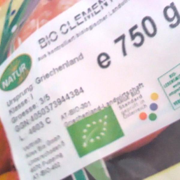 Photo taken at Hofer by Giasemi M. on 11/16/2012