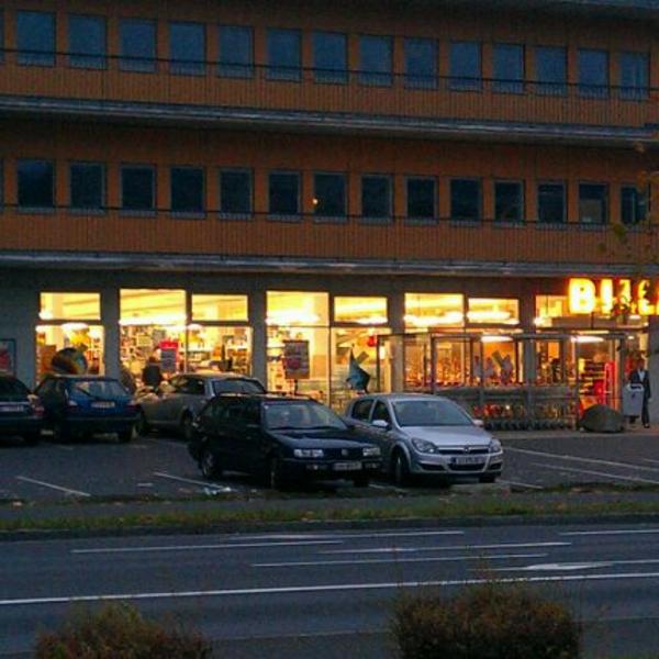 Photo taken at BILLA by Angsana G. on 11/19/2011-奥地利上奥地利州林茨自由镇街400 Photo taken at BILLA by Angsana G. on 11/19/2011