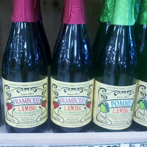 Photo taken at Trader Joe's by Bailey H. on 8/28/2012-美国新泽西州韦斯特菲尔德榆树街155 Photo taken at Trader Joe's by Bailey H. on 8/28/2012