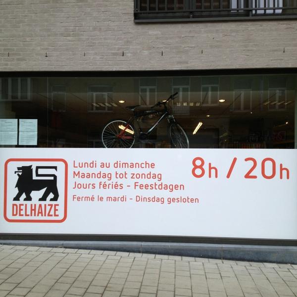 Photo taken at Proxy Delhaize by Ransy T. on 3/17/2013