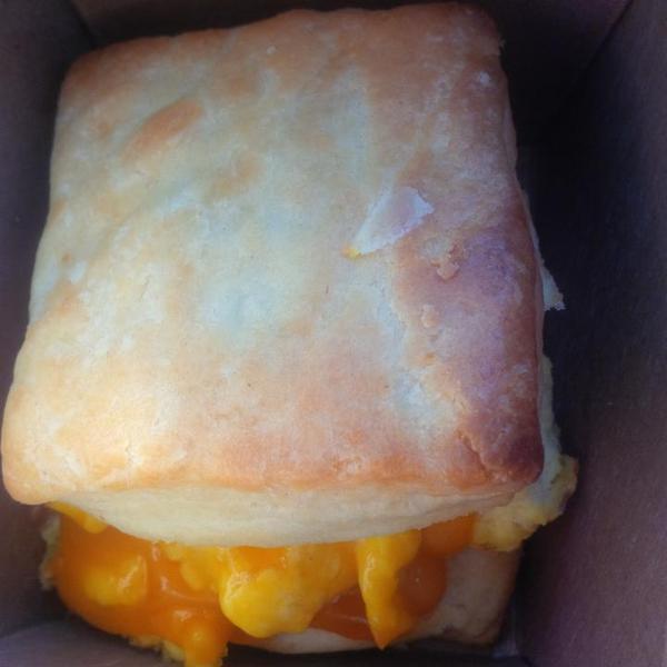 Photo taken at Whole Foods Market by Michele C. on 10/5/2014-内华达州拉斯维加斯米德湖大道西7250号 Photo taken at Whole Foods Market by Michele C. on 10/5/2014