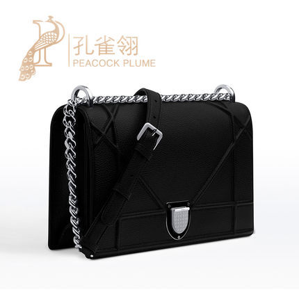 Dior迪奥dior女包16经典款粒面牛皮珐琅锁扣单肩包M0422PVRG M900 Dior迪奥dior女包16经典款粒面牛皮珐琅锁扣单肩包M0422PVRG M900