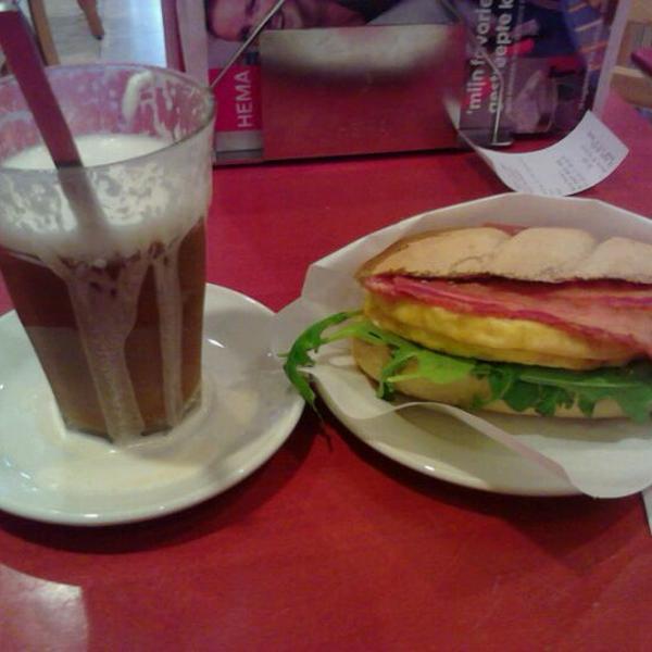 Photo taken at HEMA by Jacques A. on 10/7/2011