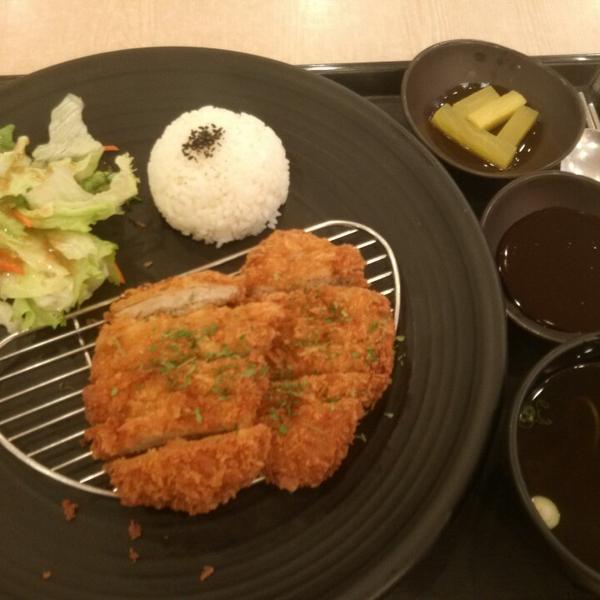 Photo taken at E-Mart by Aninda K. on 4/5/2013-江原道春川市京春2341易买得超市 Photo taken at E-Mart by Aninda K. on 4/5/2013