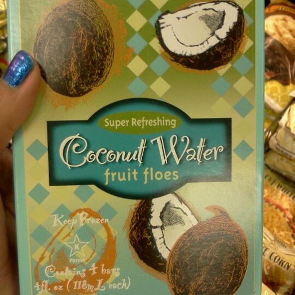 Photo taken at Trader Joe's by Jacqueline B. on 7/8/2012-美国加利福尼亚州里弗赛德滨江大道6225 Photo taken at Trader Joe's by Jacqueline B. on 7/8/2012