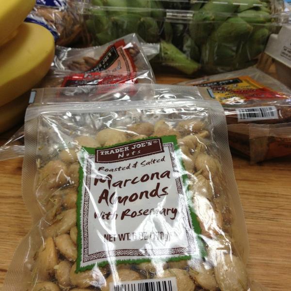 Photo taken at Trader Joe's by MiniME on 8/10/2013-加尼福尼亚 蒙特雷穆拉斯大道570(泰勒街) Photo taken at Trader Joe's by MiniME on 8/10/2013