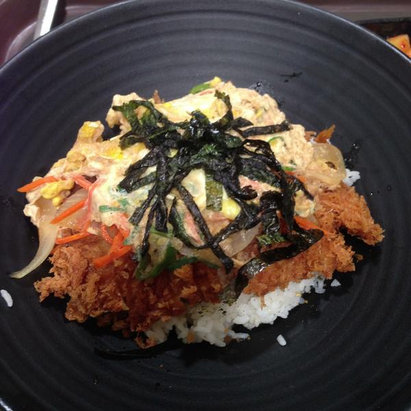 Photo taken at 롯데마트 (LOTTE Mart) by Jaehyeon P. on 5/4/2013