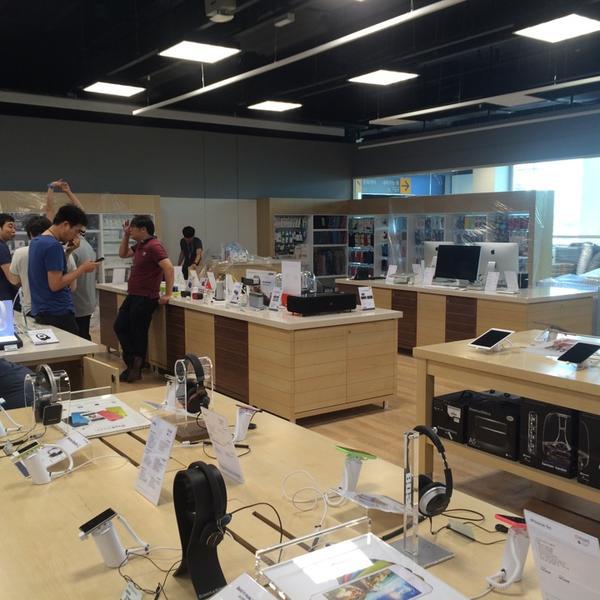 Photo taken at 이마트 (e-mart) by 경남 서. on 7/18/2014-京畿道高阳市一山区237易买得超市 Photo taken at 이마트 (e-mart) by 경남 서. on 7/18/2014