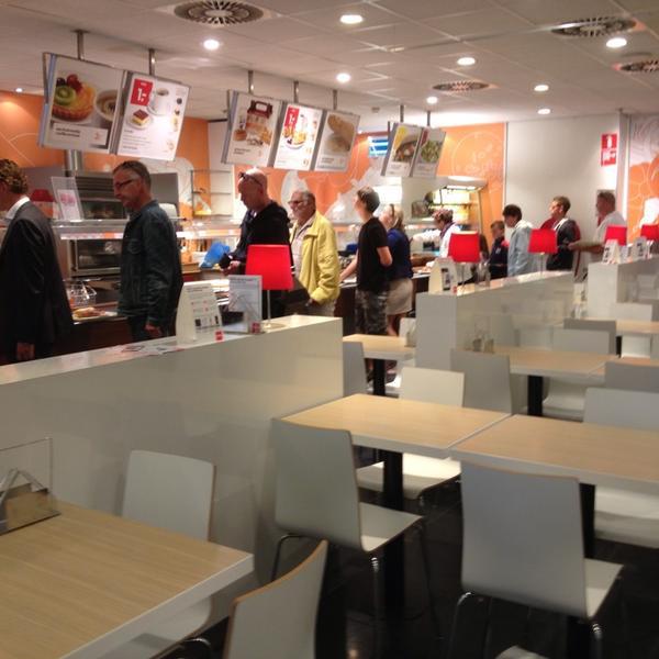 Photo taken at HEMA by Johan P. on 7/12/2013-荷兰北布拉班特省埃因霍温权利街37号 Photo taken at HEMA by Johan P. on 7/12/2013