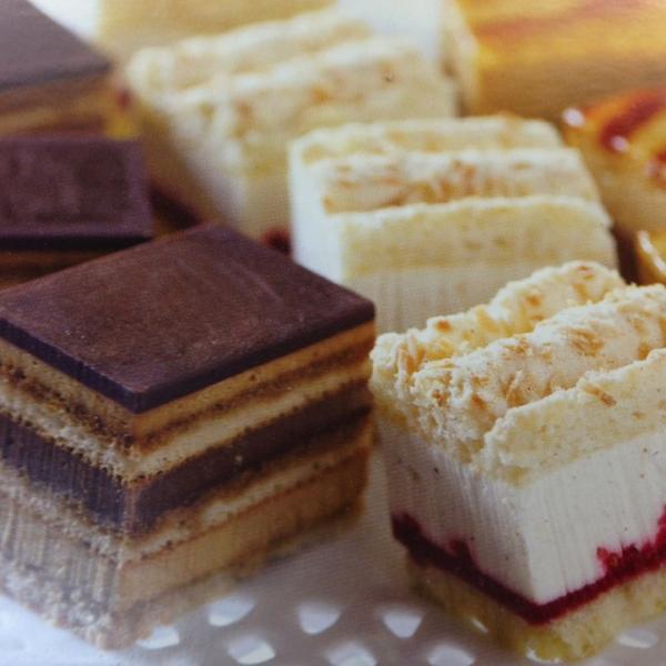 Photo taken at Trader Joe's by Elle B. on 3/17/2013-美国弗吉尼亚州莱斯顿拜伦卡梅隆大道11985 Photo taken at Trader Joe's by Elle B. on 3/17/2013