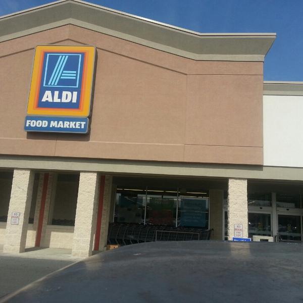 Photo taken at Aldi by ❦ ❧Desi S. on 3/10/2014