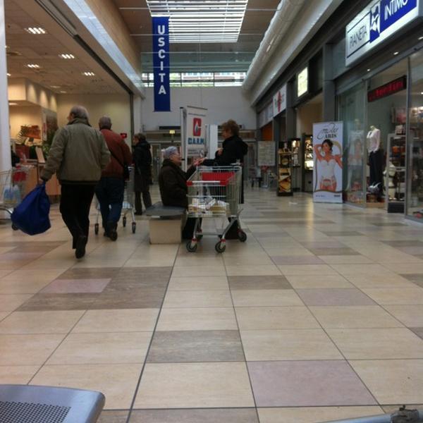 Photo taken at Coop Via Carlo del Prete, Firenze by alessandro r. on 11/10/2012-意大利托斯卡纳佛罗伦萨卡罗德尔佩瑞特街106 Photo taken at Coop Via Carlo del Prete, Firenze by alessandro r. on 11/10/2012