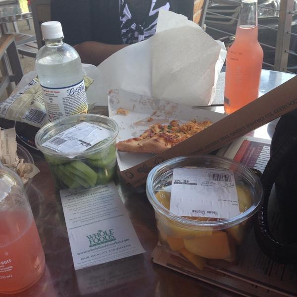 Photo taken at Whole Foods by LiLi on 6/8/2013-北卡罗莱纳 德罕621宽街(西主街道) Photo taken at Whole Foods by LiLi on 6/8/2013