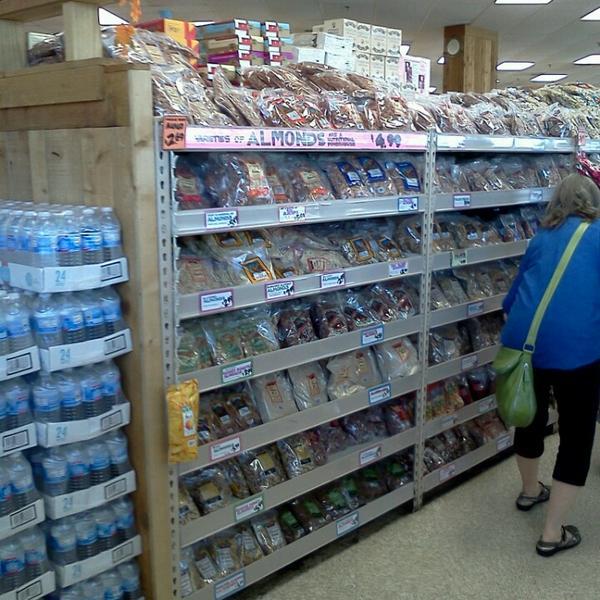 Photo taken at Trader Joes by Mya M. on 9/13/2013-美国马里兰州安那波利斯珍妮弗路160 Photo taken at Trader Joes by Mya M. on 9/13/2013