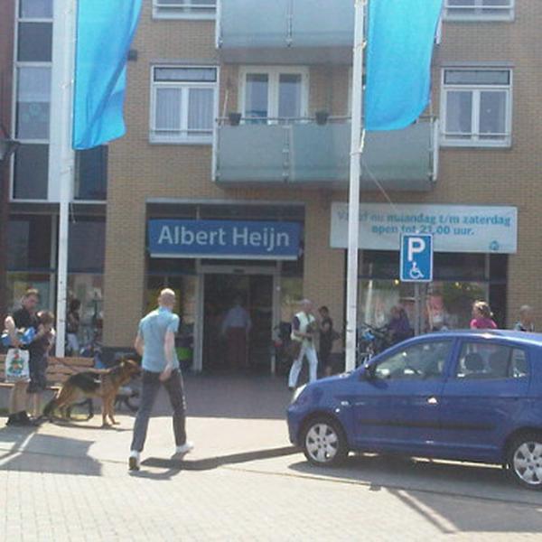Photo taken at Albert Heijn by Wishlist W. on 4/23/2011-荷兰格尔德兰泽弗纳尔坎普辛格2号 Photo taken at Albert Heijn by Wishlist W. on 4/23/2011