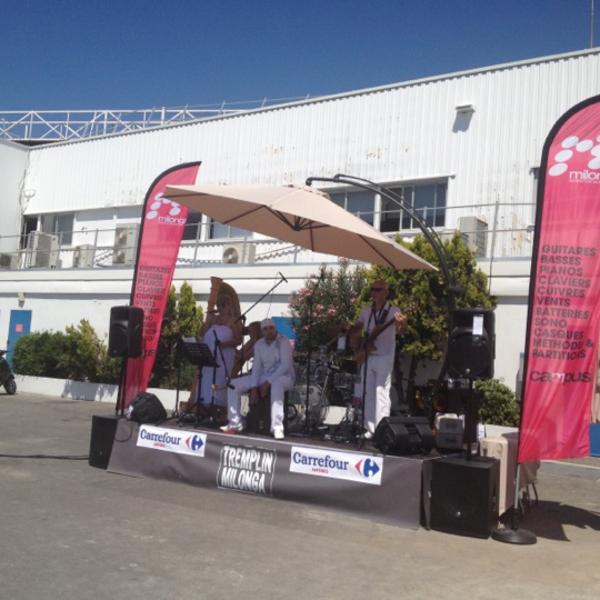 Photo taken at Carrefour by Snezhanna A. on 6/21/2012-法国昂蒂布圣克洛德大道 Photo taken at Carrefour by Snezhanna A. on 6/21/2012