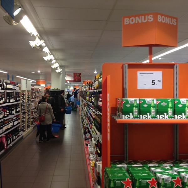 Photo taken at Albert Heijn by Hen s. on 12/31/2013-荷兰阿姆斯特丹科内利斯特罗斯特广场11号 Photo taken at Albert Heijn by Hen s. on 12/31/2013