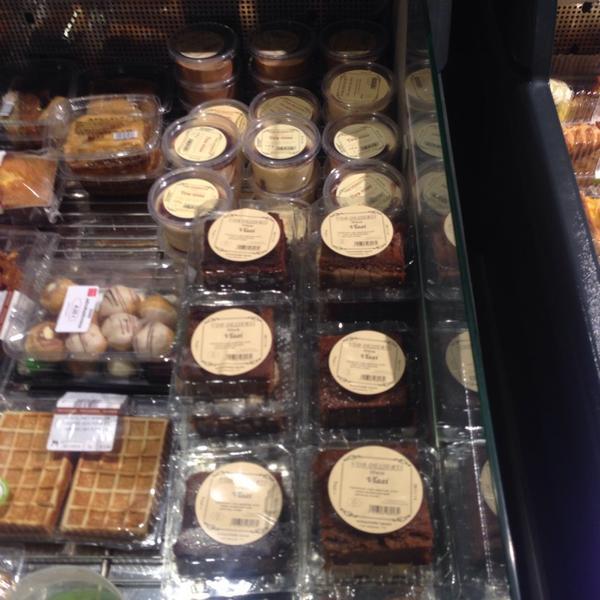 Photo taken at Proxy Delhaize by Lisa U. on 11/24/2014