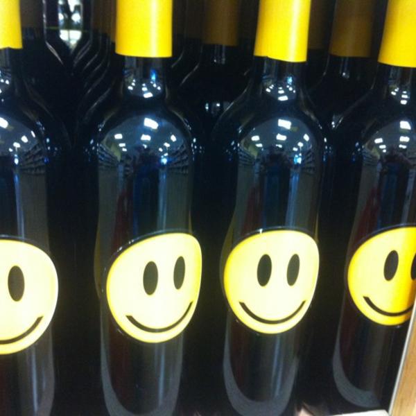 Photo taken at Trader Joe's by Jaxi H. on 5/30/2012-亚利桑那 格兰岱尔0西钟路772(第75大街) Photo taken at Trader Joe's by Jaxi H. on 5/30/2012