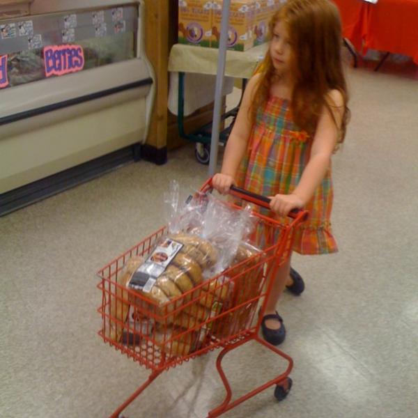 Photo taken at Trader Joe's by Raquel L. on 2/11/2012-亚利桑那 格兰岱尔0西钟路772(第75大街) Photo taken at Trader Joe's by Raquel L. on 2/11/2012