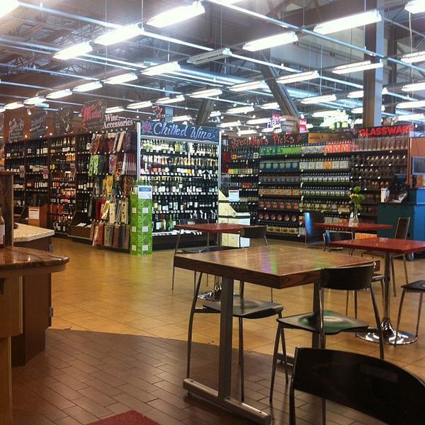 Photo taken at Whole Foods Market by Rick M. on 7/1/2012-加利福尼亚州帕萨迪纳小阿罗约PKWY465 Photo taken at Whole Foods Market by Rick M. on 7/1/2012