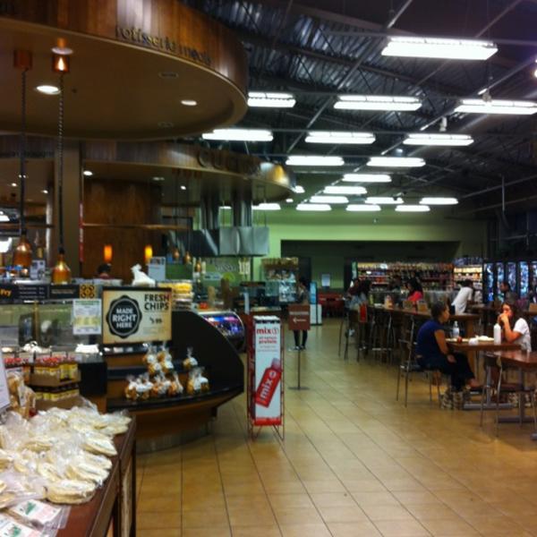 Photo taken at Whole Foods Market by Eric T. on 5/21/2012-加利福尼亚州帕萨迪纳小阿罗约PKWY465 Photo taken at Whole Foods Market by Eric T. on 5/21/2012