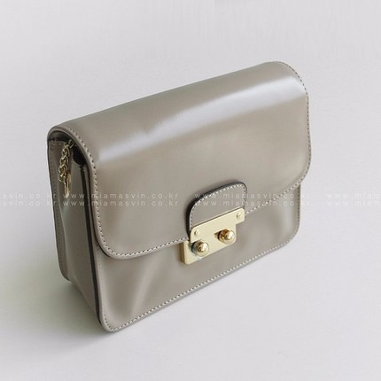 韩国miamasvin春季女装韩版金属元素翻盖单肩包 韩国miamasvin春季女装韩版金属元素翻盖单肩包