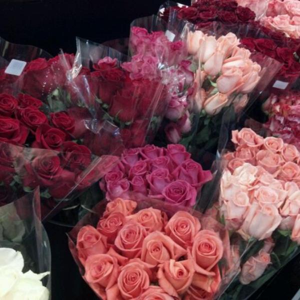 Photo taken at Whole Foods Market by Cary S. on 3/4/2012-佛罗里达州派恩克雷斯特迪克斯高速路11701号 Photo taken at Whole Foods Market by Cary S. on 3/4/2012