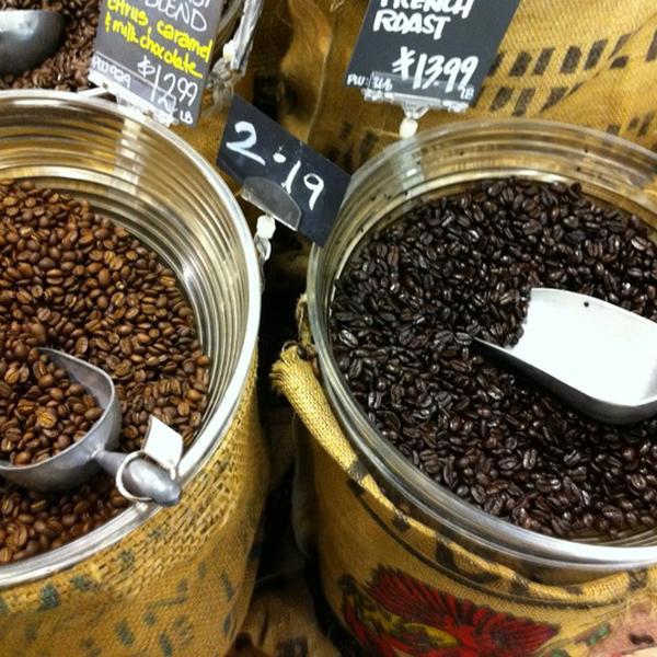 Photo taken at Whole Foods Market by Emile H. on 2/21/2012-加尼福尼亚西好莱坞圣莫尼卡大道7871(在北费尔法克斯大道) Photo taken at Whole Foods Market by Emile H. on 2/21/2012