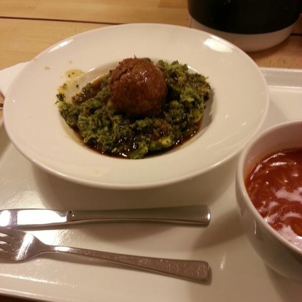 Photo taken at HEMA by Mootez T. on 11/6/2014