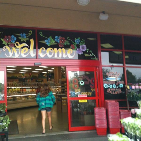 Photo taken at Trader Joe's by Eddie H. on 6/22/2012