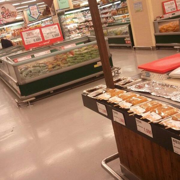 乐天玛特롯데마트 / Lotte Mart 蔚山南区883乐天超市