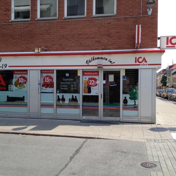 Photo taken at ICA Vretgränd by Flanör on 8/4/2014