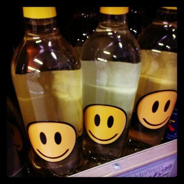 Photo taken at Trader Joe's by Lindsey P. on 3/1/2013-美国加利福尼亚州圣地亚哥石榴石大道1211 Photo taken at Trader Joe's by Lindsey P. on 3/1/2013