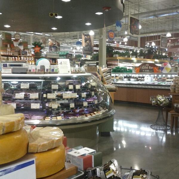 Photo taken at Whole Foods Market by philip n. on 7/29/2012-康涅狄格西哈特福德雷蒙路50(新街与艾沙姆街间) Photo taken at Whole Foods Market by philip n. on 7/29/2012